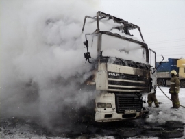 На трассе Самара – Оренбург загорелся автомобиль